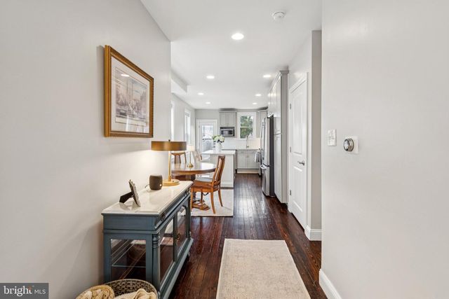 858 E THOMPSON ST, Philadelphia, PA 19125