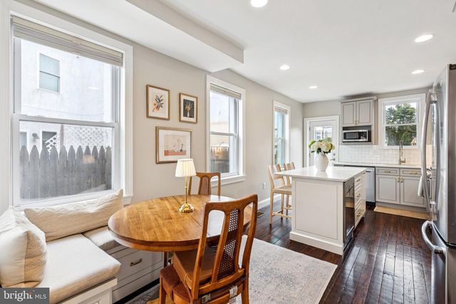 858 E THOMPSON ST, Philadelphia, PA 19125