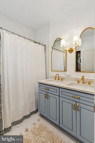 858 E THOMPSON ST, Philadelphia, PA 19125