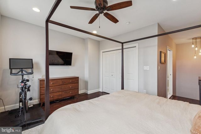 858 E THOMPSON ST, Philadelphia, PA 19125