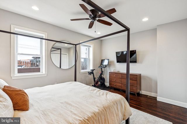 858 E THOMPSON ST, Philadelphia, PA 19125