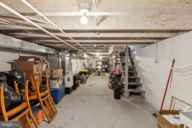 858 E THOMPSON ST, Philadelphia, PA 19125