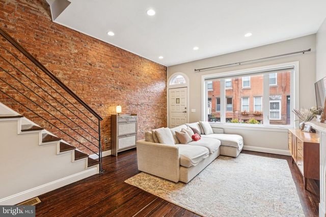 858 E THOMPSON ST, Philadelphia, PA 19125