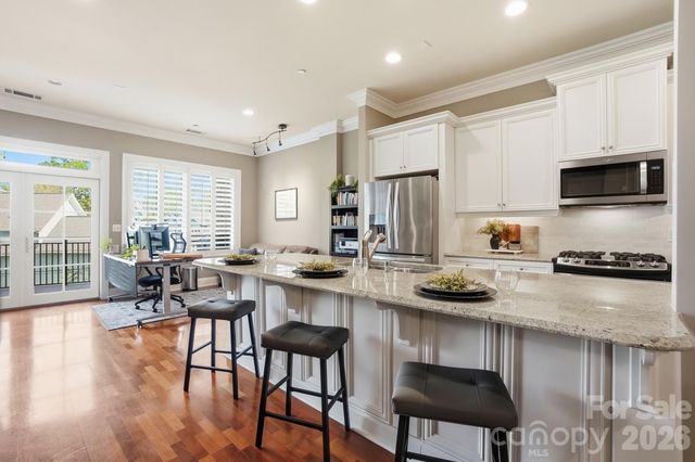 626 Queens Road 102, Charlotte, NC 28207