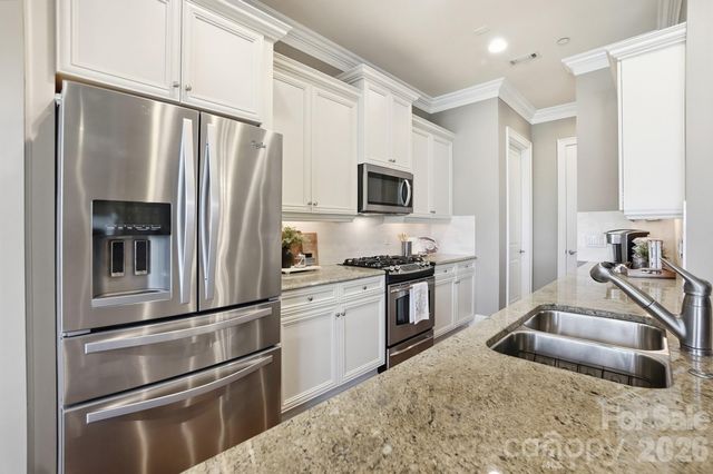 626 Queens Road 102, Charlotte, NC 28207