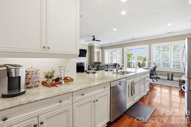 626 Queens Road 102, Charlotte, NC 28207