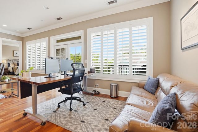 626 Queens Road 102, Charlotte, NC 28207