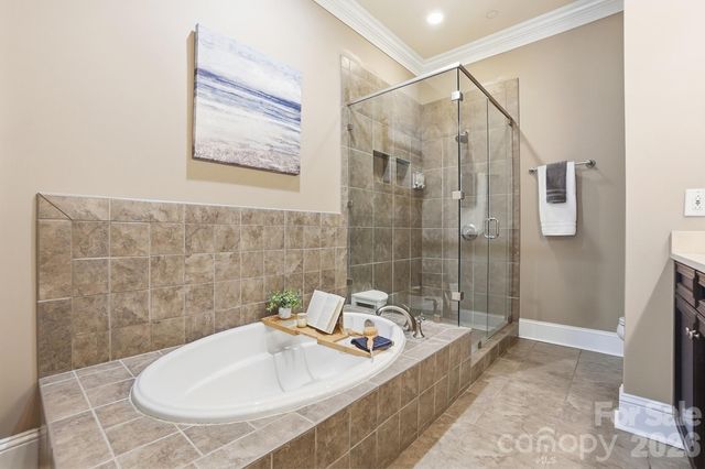 626 Queens Road 102, Charlotte, NC 28207