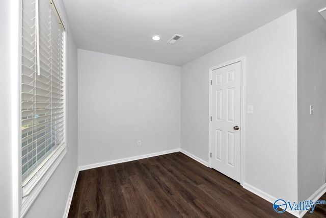 3908 W Oak Way, Huntsville, AL 35805