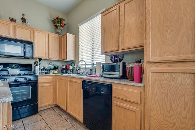 6916 Gothic Marigold Street, Las Vegas, NV 89149