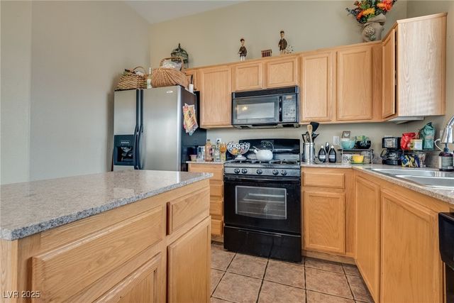 6916 Gothic Marigold Street, Las Vegas, NV 89149