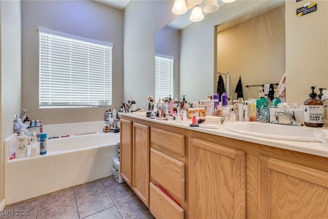 6916 Gothic Marigold Street, Las Vegas, NV 89149