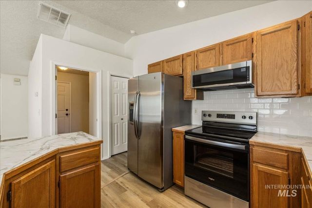 10304 W Silver City St, Boise, ID 83704