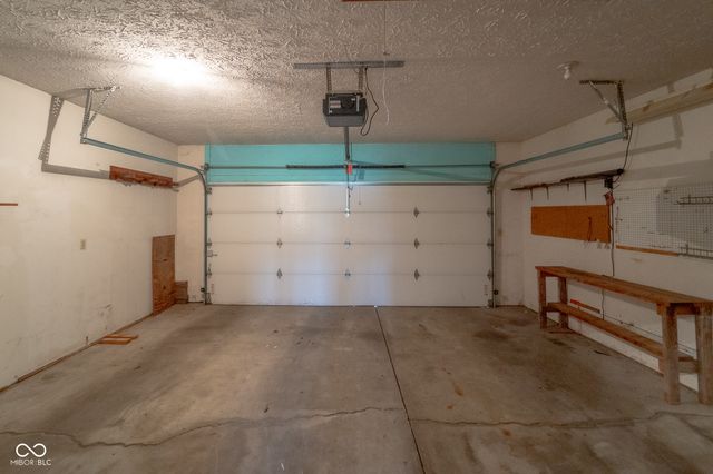 7041 W Glendale Lane, Greenfield, IN 46140