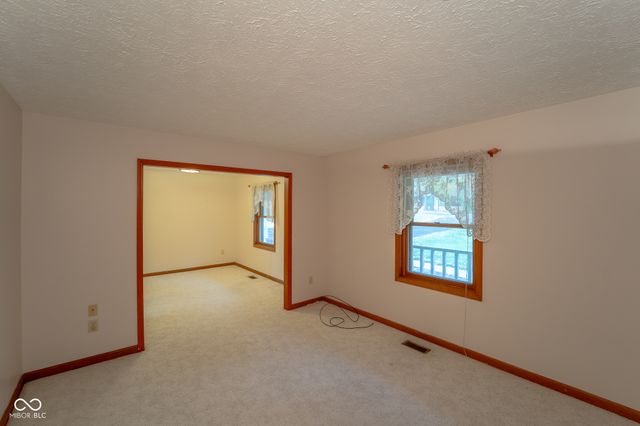 7041 W Glendale Lane, Greenfield, IN 46140