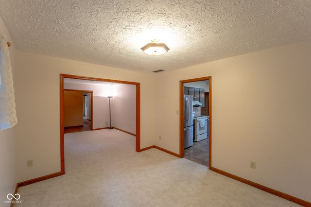 7041 W Glendale Lane, Greenfield, IN 46140