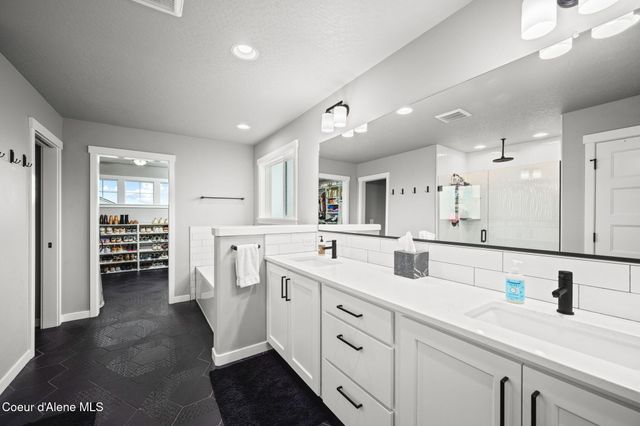 3925 N Shelburne Loop, Post Falls, ID 83854