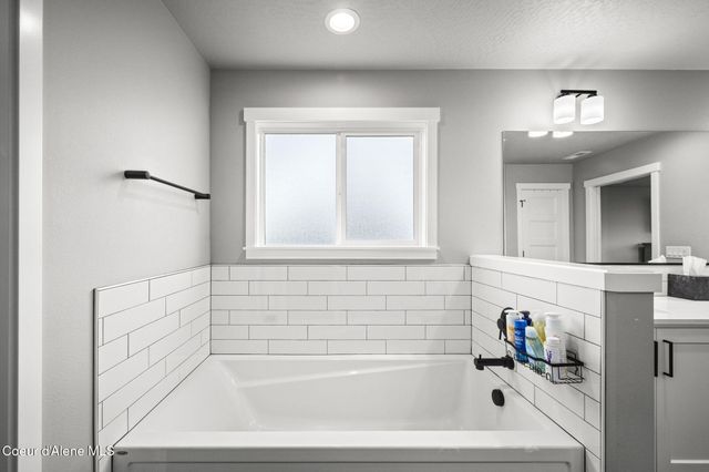 3925 N Shelburne Loop, Post Falls, ID 83854