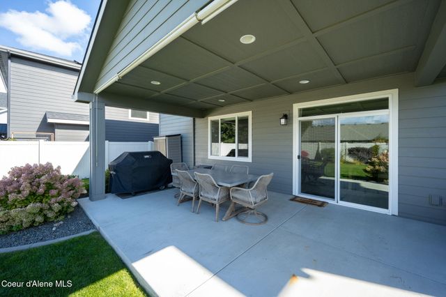 3925 N Shelburne Loop, Post Falls, ID 83854