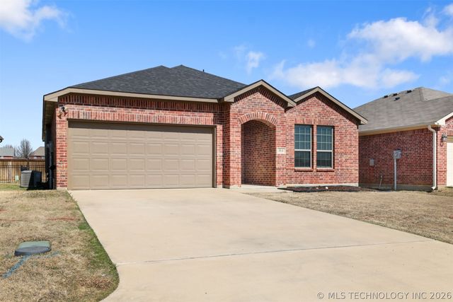 84 Tallgrass Street, Calera, OK 74730