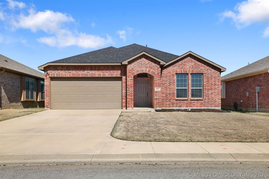 84 Tallgrass Street, Calera, OK 74730