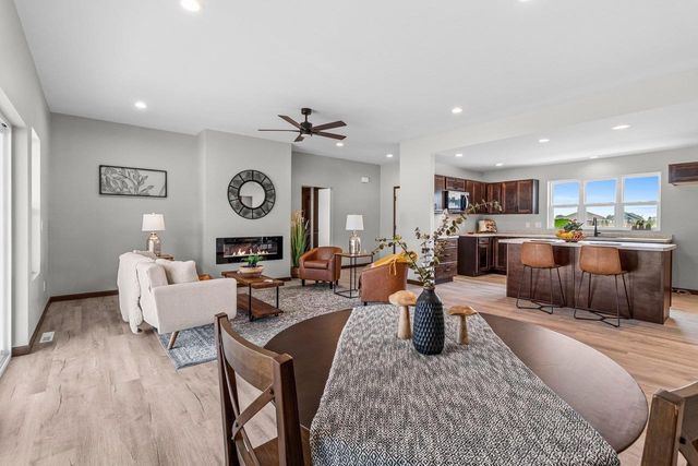 2650 LAWRENCE LANE, Neenah, WI 54956