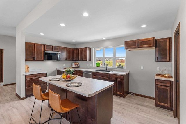 2650 LAWRENCE LANE, Neenah, WI 54956