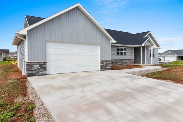 2650 LAWRENCE LANE, Neenah, WI 54956