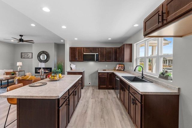 2650 LAWRENCE LANE, Neenah, WI 54956