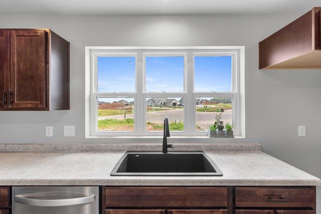 2650 LAWRENCE LANE, Neenah, WI 54956