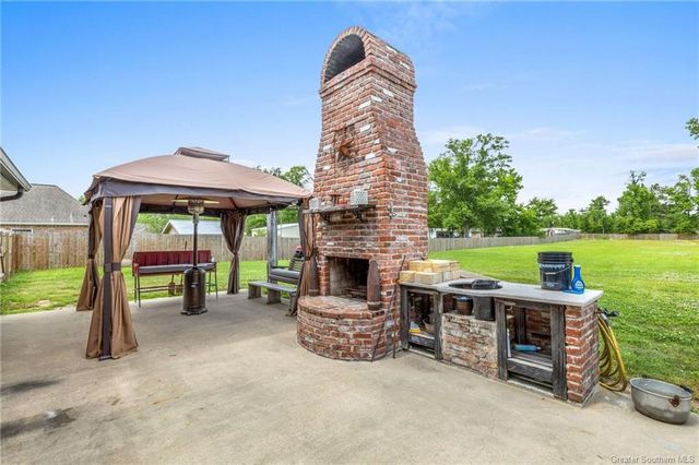 1296 Musser Road, Lake Charles, LA 70611