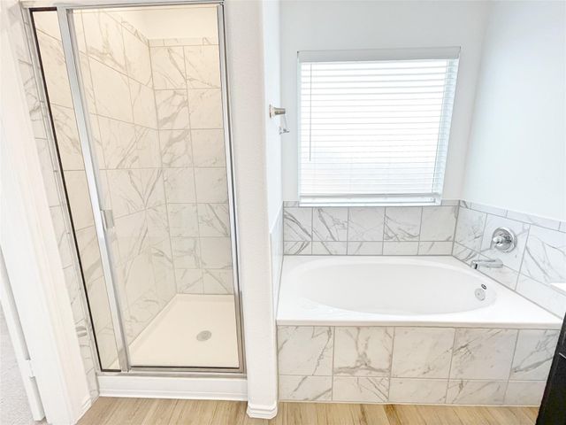 109 Allegro DR, Hutto, TX 78634