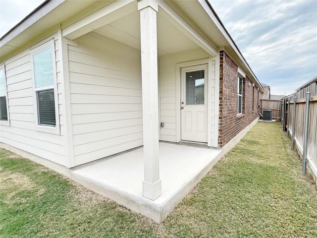109 Allegro DR, Hutto, TX 78634