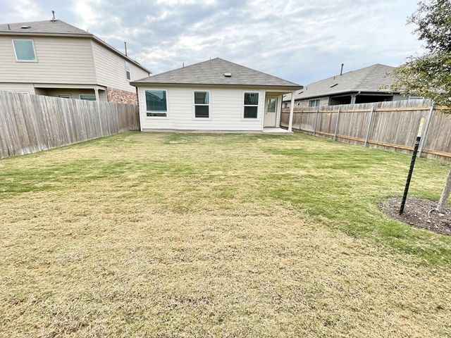 109 Allegro DR, Hutto, TX 78634