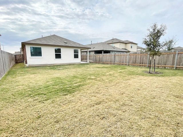 109 Allegro DR, Hutto, TX 78634