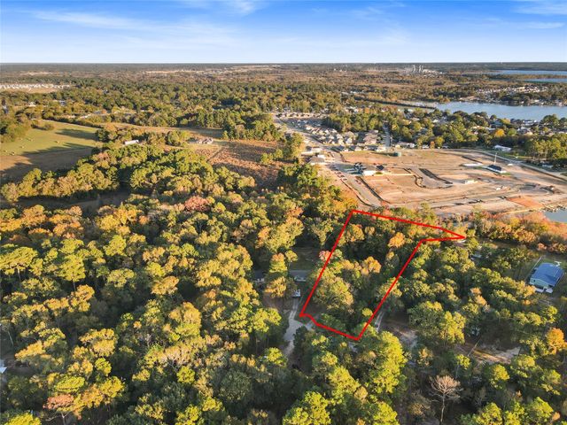 13507 Enchanted Cove, Willis, TX 77318