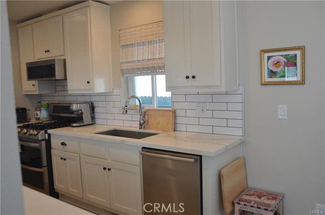 298 Lexington Circle, Newport Beach, CA 92660