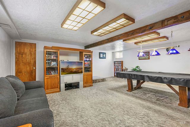 328 E Ave J, Jerome, ID 83338