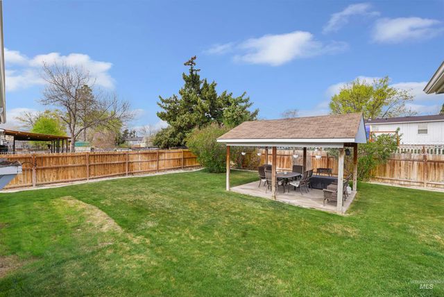 328 E Ave J, Jerome, ID 83338