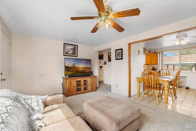 328 E Ave J, Jerome, ID 83338