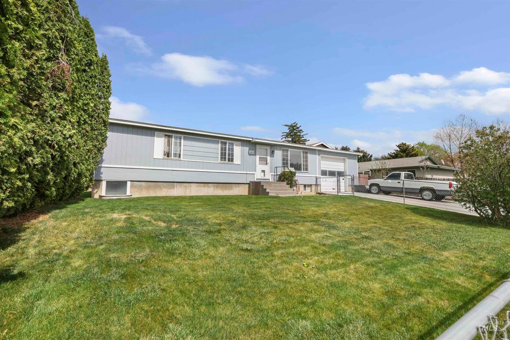 328 E Ave J, Jerome, ID 83338