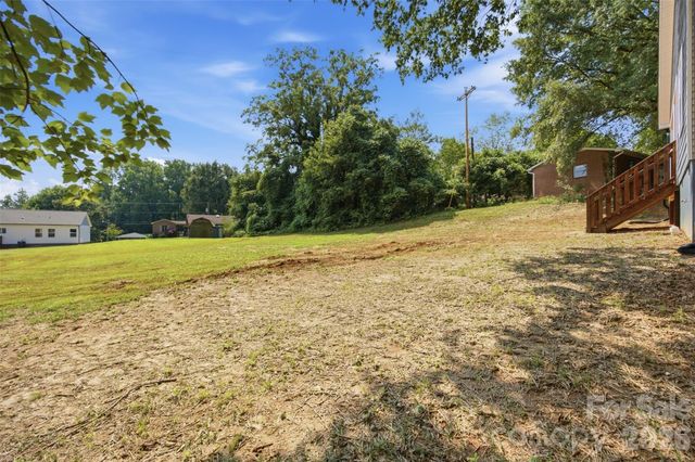402 Brookwood Avenue, Cherryville, NC 28021