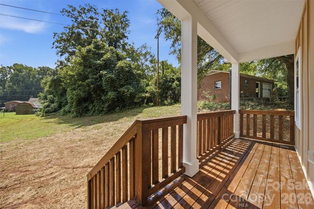 402 Brookwood Avenue, Cherryville, NC 28021