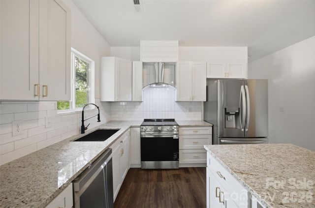 402 Brookwood Avenue, Cherryville, NC 28021
