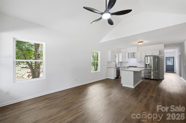 402 Brookwood Avenue, Cherryville, NC 28021