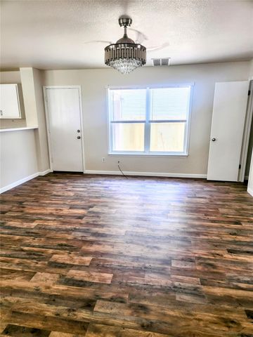 13520 Coomes DR, Del Valle, TX 78617