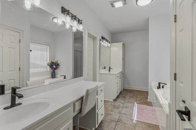 37182 Cobblestone Ave, Geismar, LA 70734
