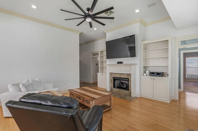 37182 Cobblestone Ave, Geismar, LA 70734