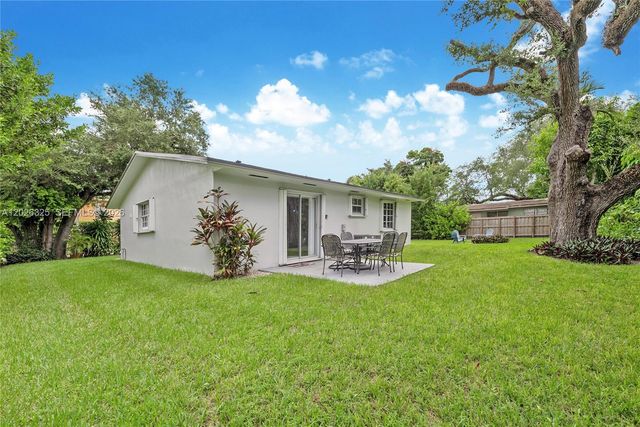 6198 SW 63rd St, South Miami, FL 33143
