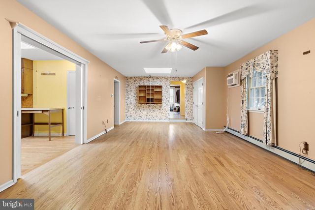 78 MERCER ST, Hamilton, NJ 08690